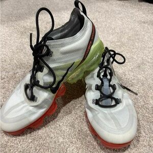 Nike VaporMax Flyknit White with Red and Green